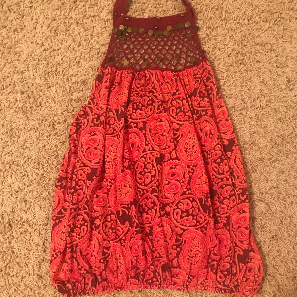 Unique halter top - Picture 2 of 4